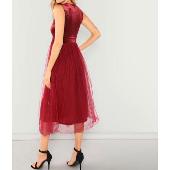 Glamorous Fit N Flare Midi Dress - Picture 2 of 4